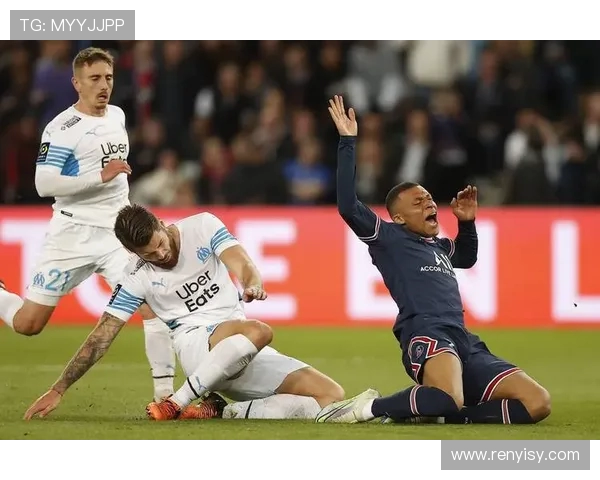 巴黎圣日耳曼迎战马赛 激烈法甲焦点大战一触即发