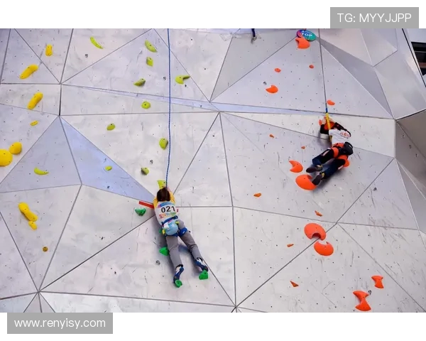 重庆攀岩队在极限运动世界杯中的拼搏历程与荣耀时刻分享